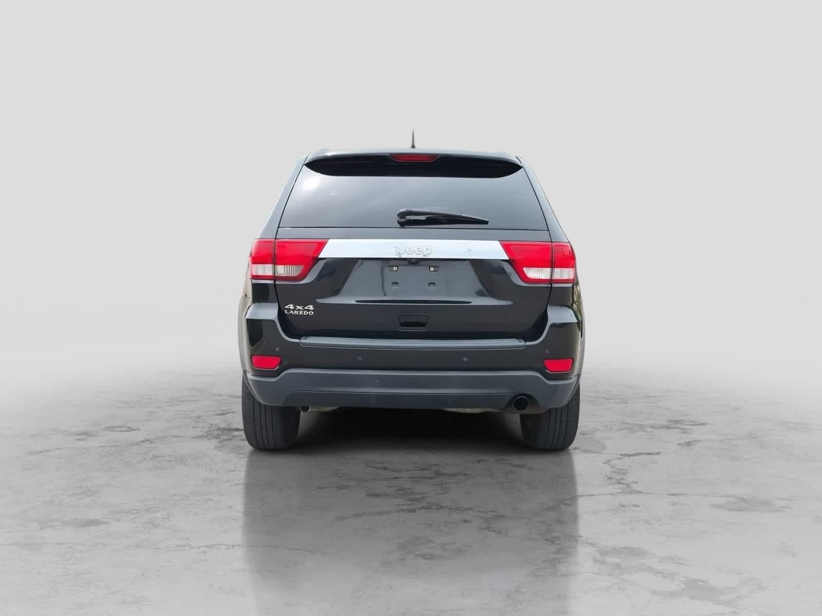 Used 2011 Jeep Grand Cherokee Laredo AWD/4WD image 7
