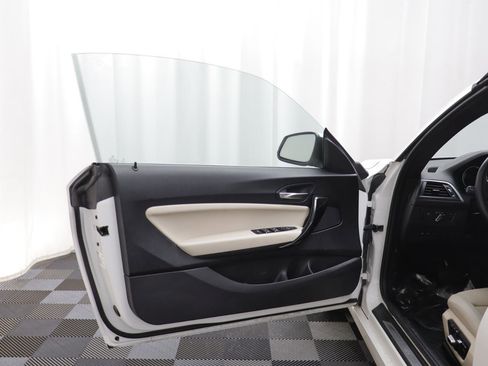 Used 2020 BMW 230i xDrive Convertible w/ Convenience Package image 4