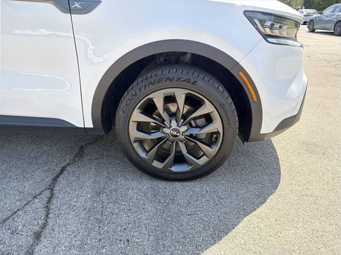 Used 2023 Kia Sorento SX Prestige image 14