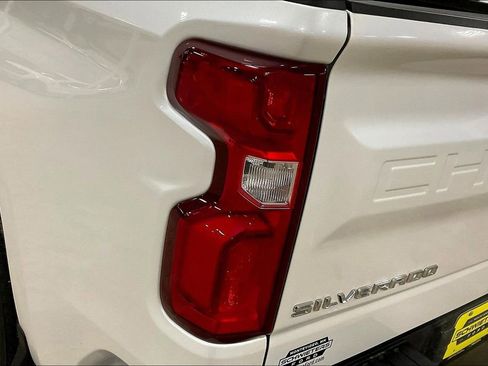 Used 2024 Chevrolet Silverado 1500 High Country w/ High Country Premium Package image 28