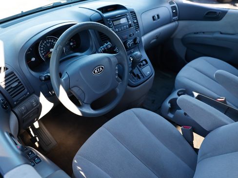 Used 2006 Kia Sedona LX image 4