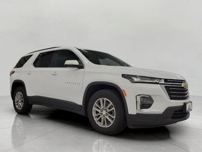 Used 2023 Chevrolet Traverse LT