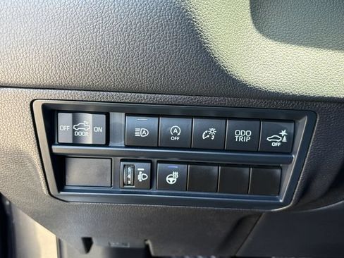 Used 2024 Toyota Tundra Limited AWD/4WD image 27