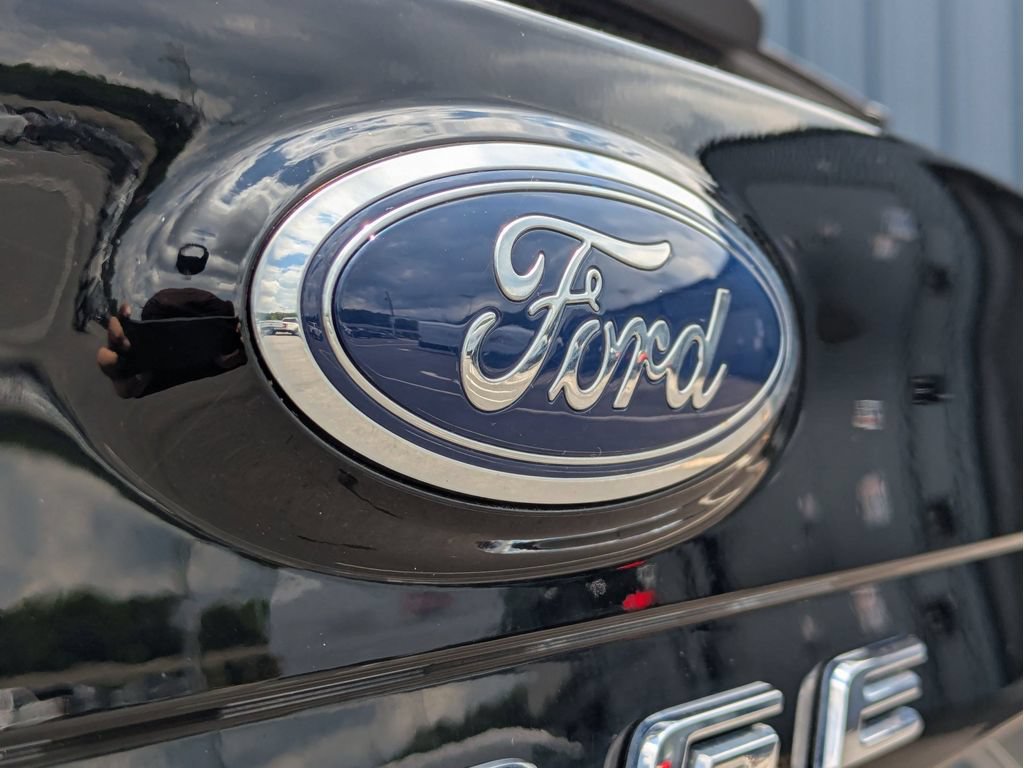 Used 2024 Ford Edge Titanium AWD/4WD image 8