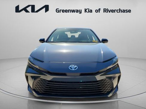 Used 2025 Toyota Camry LE image 2