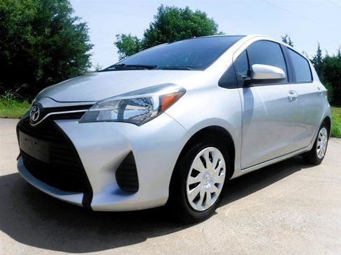 Used 2015 Toyota Yaris L FWD image 9
