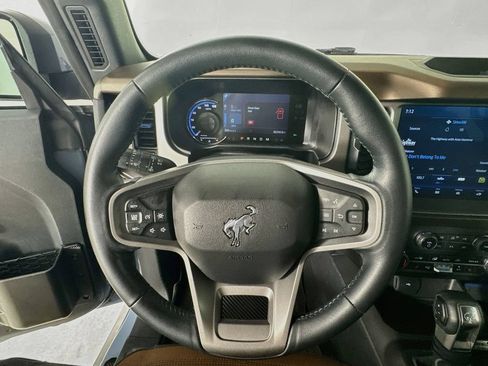 Used 2023 Ford Bronco Outer Banks AWD/4WD image 10
