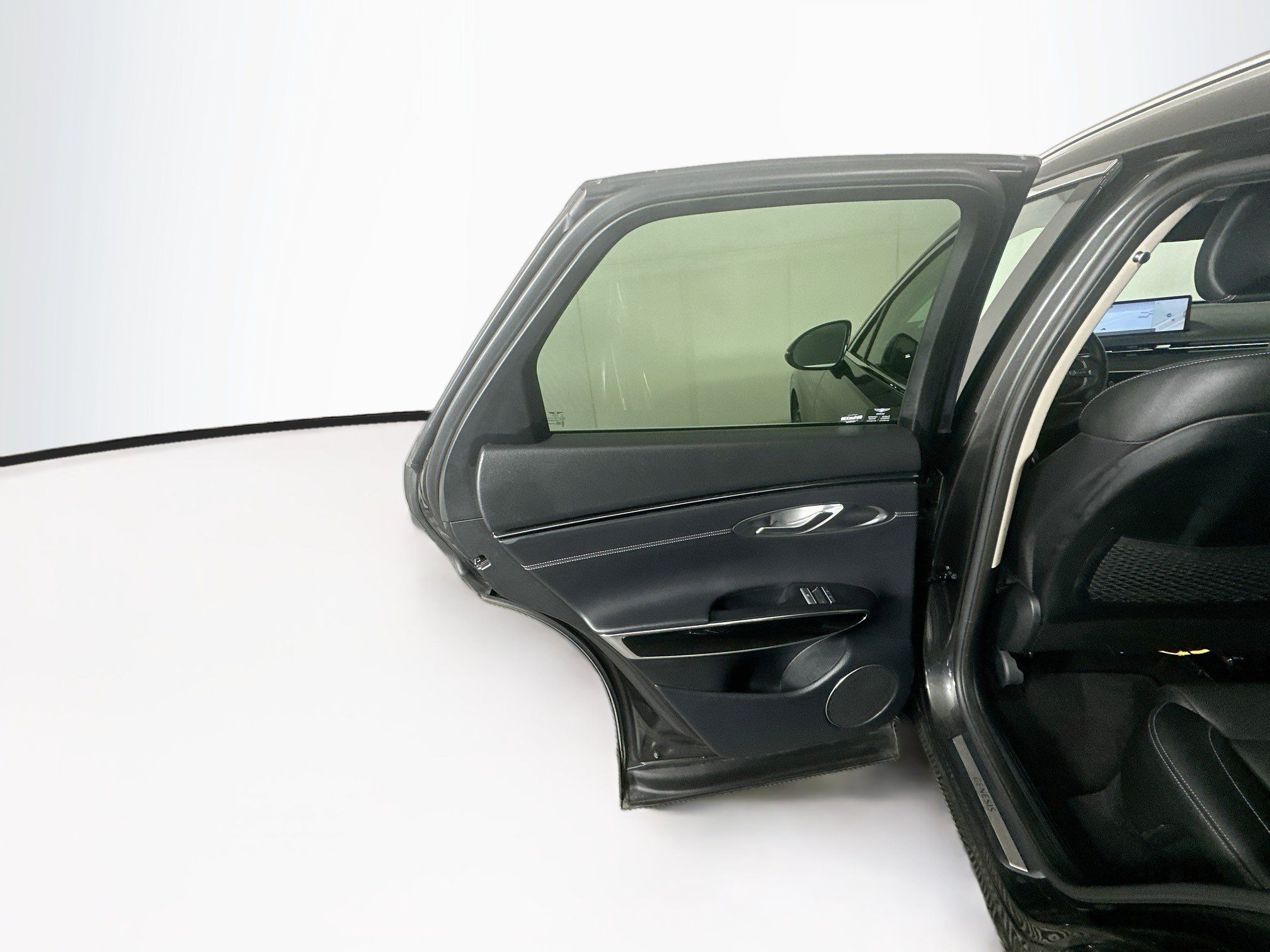 Used 2025 Genesis GV70 2.5T AWD/4WD image 26