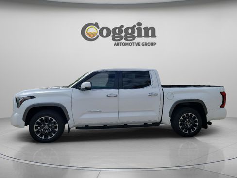 Used 2024 Toyota Tundra Limited AWD/4WD image 2