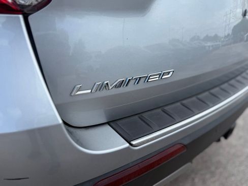 Used 2020 Ford Explorer Limited w/ Class III Trailer Tow Package RWD image 4