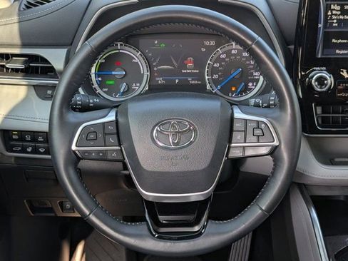 Used 2022 Toyota Highlander Limited image 21