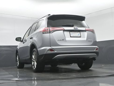 Used 2018 Toyota RAV4 Limited AWD/4WD image 57