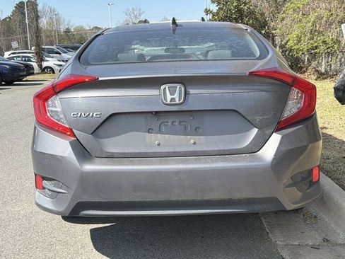 Used 2018 Honda Civic EX image 4