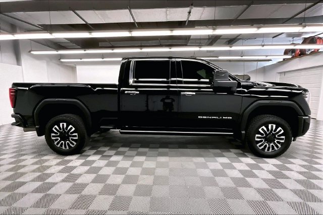 Used 2024 GMC Sierra 2500 Denali Ultimate AWD/4WD image 14