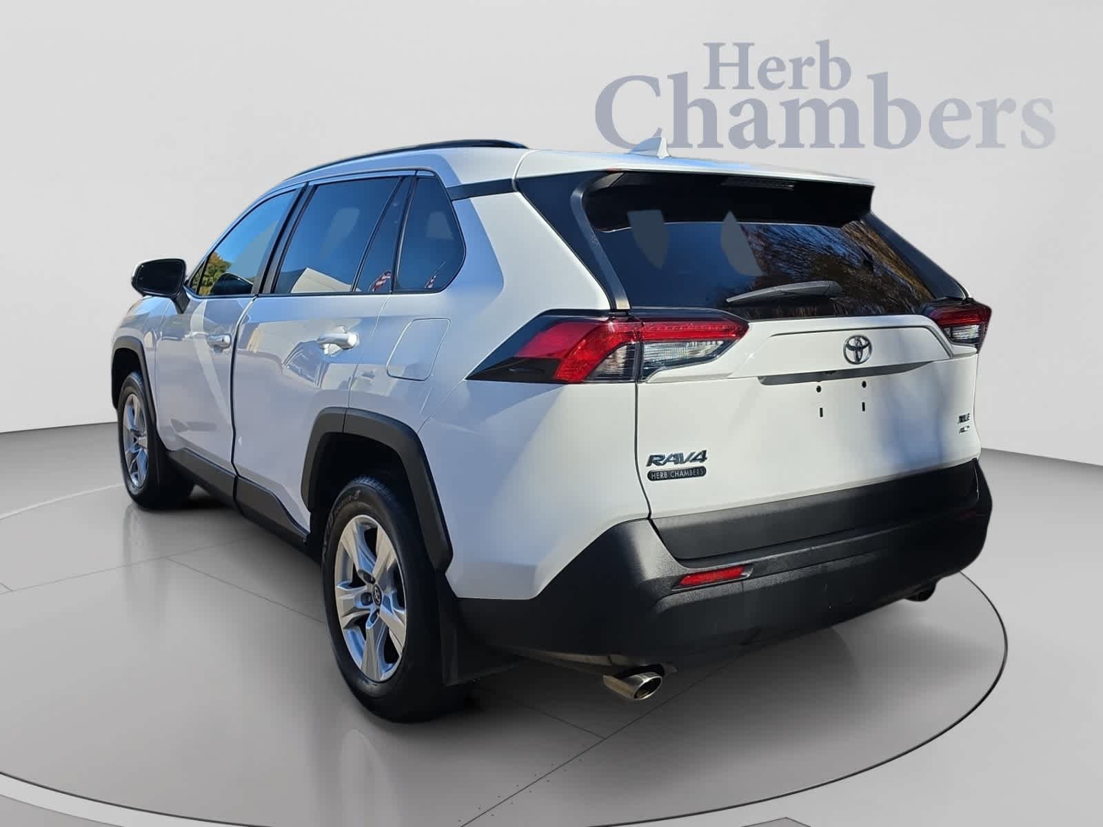 Used 2020 Toyota RAV4 XLE w/ All Weather Liner Package AWD/4WD image 3