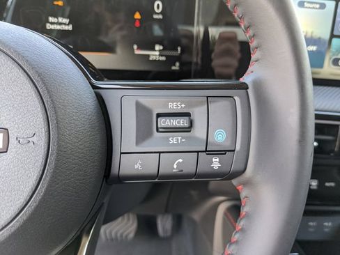 Certified 2025 Nissan Kicks SR FWD image 38