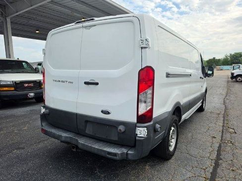 Used 2015 Ford Transit 250 148 Low Roof RWD image 5