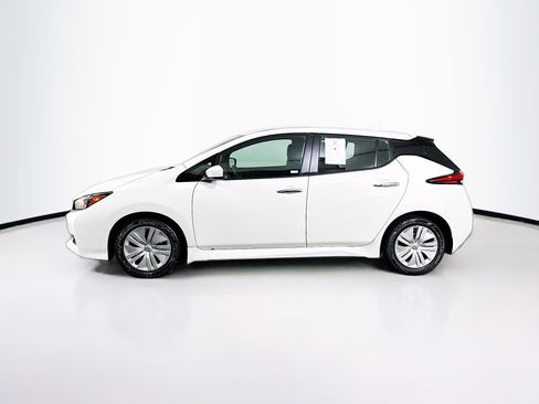 Used 2023 Nissan Leaf S image 4