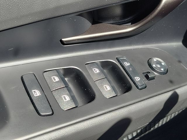 New 2026 Hyundai Elantra SEL Sport FWD image 16