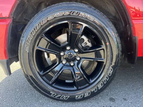Used 2023 RAM 1500 Big Horn AWD/4WD image 2