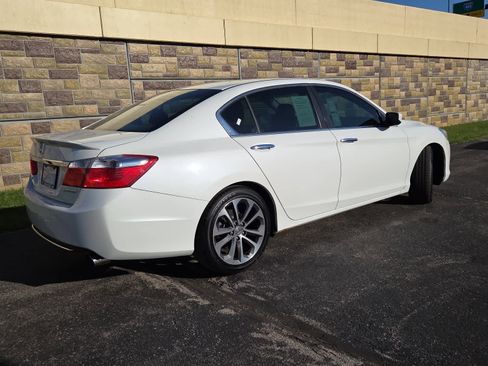 Used 2015 Honda Accord Sport image 5