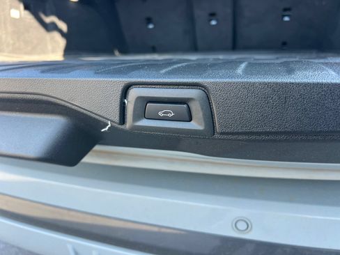 Used 2024 BMW X5 M60i AWD/4WD image 38