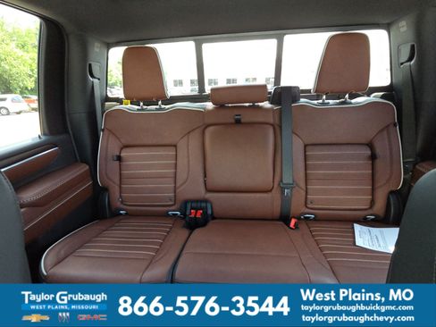 Used 2026 GMC Sierra 3500 Denali Ultimate AWD/4WD image 28