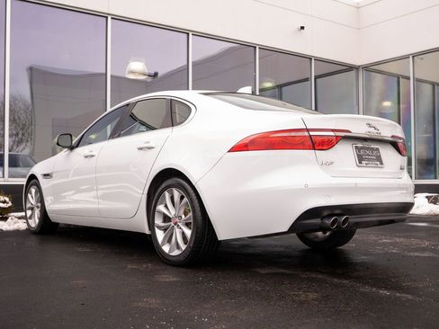 Used 2017 Jaguar XF Premium AWD/4WD image 7