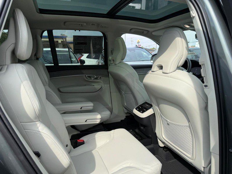 New 2027 Volvo XC90 B6 Ultra AWD/4WD image 6