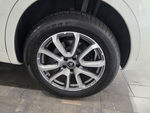 Used 2021 Maserati Levante GranLusso AWD/4WD image 13