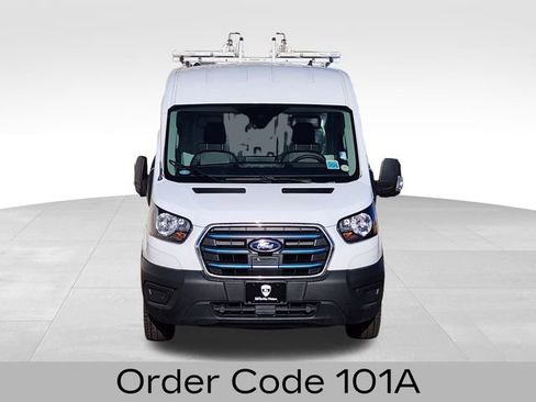 Used 2022 Ford E-Transit Medium Roof image 3