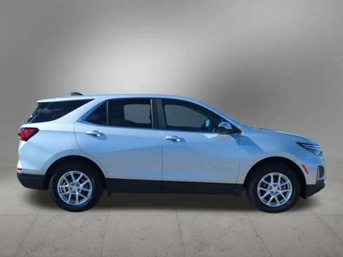 Used 2022 Chevrolet Equinox LT w/ LPO, Floor Liner Package image 7