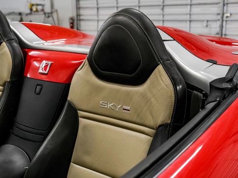 Used 2009 Saturn Sky Red Line RWD image 29