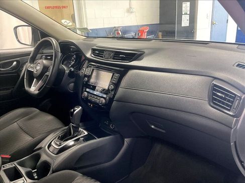 Used 2019 Nissan Rogue SV AWD/4WD image 14