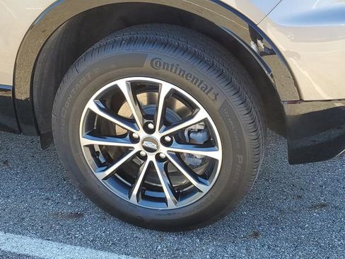 Used 2025 Cadillac XT4 Sport AWD/4WD image 31