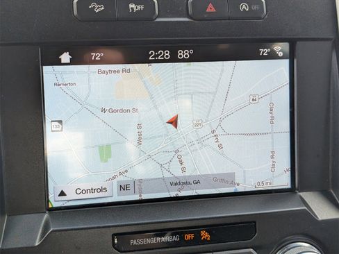 Used 2018 Ford F150 Lariat w/ Equipment Group 502A Luxury image 18