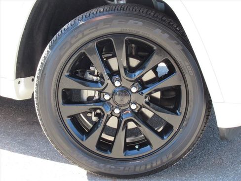 Used 2020 Jeep Grand Cherokee Altitude image 7