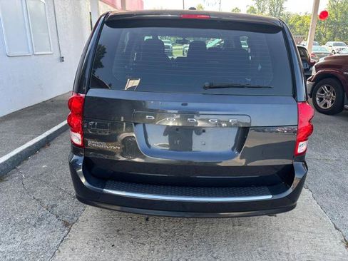 Used 2014 Dodge Grand Caravan American Value Package w/ UConnect Hands-Free Group FWD image 5