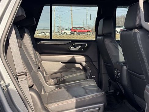 Used 2022 Chevrolet Tahoe RST w/ Luxury Package image 17