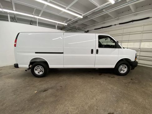 Used 2025 Chevrolet Express 2500 Extended w/ Driver Convenience Package RWD image 7
