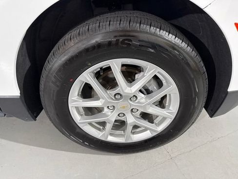 Used 2024 Chevrolet Equinox LT AWD/4WD image 15