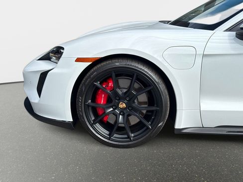 Used 2024 Porsche Taycan GTS image 13