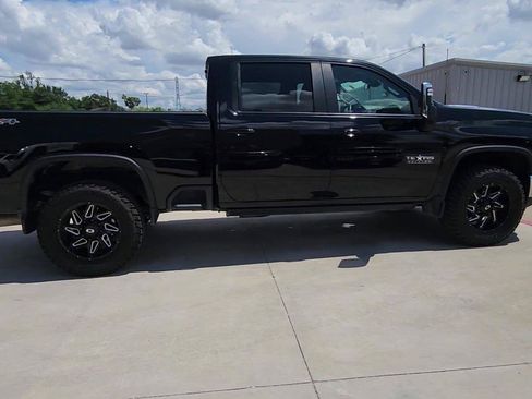 Used 2024 Chevrolet Silverado 2500 LT w/ Texas Edition AWD/4WD image 9