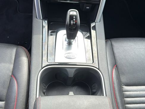 Used 2023 Land Rover Discovery Sport S R-Dynamic image 21