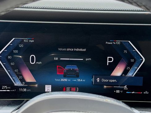 Used 2023 BMW 760i xDrive w/ Executive Package AWD/4WD image 9