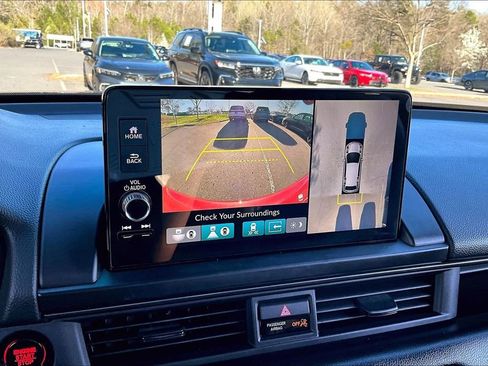 Used 2025 Honda Pilot TrailSport image 13