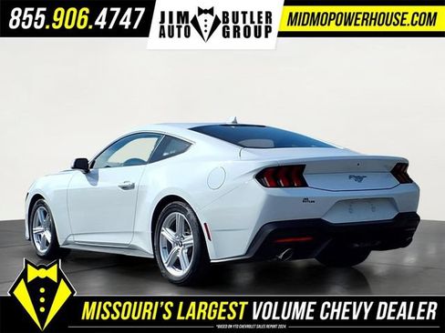 Used 2026 Ford Mustang Premium RWD image 5