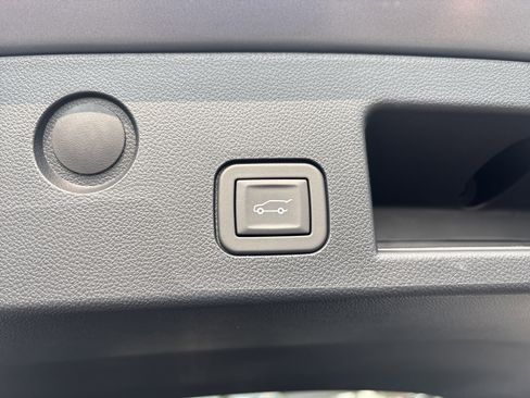 New 2026 Chevrolet Equinox LT w/ Convenience Package II image 6