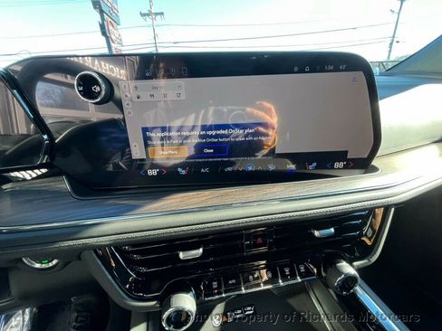 Used 2026 Chevrolet Suburban LT image 31