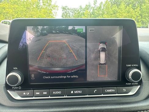 Used 2023 Nissan Rogue SL image 36